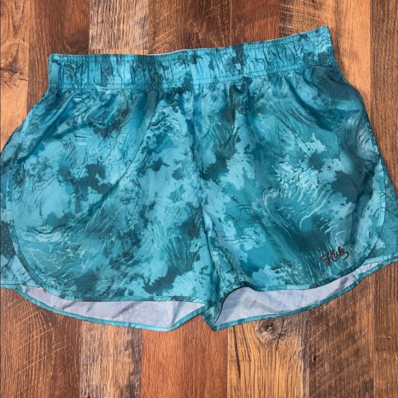 Huk Athletic Shorts - Picture 1 of 3